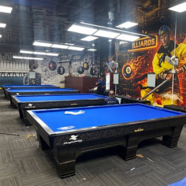 Bàn bida Carom thi đấu